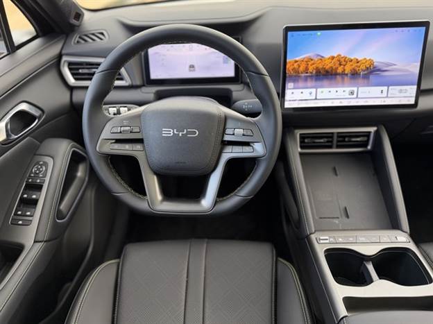 רמת גימור אחת והיא מאובזרת היטב