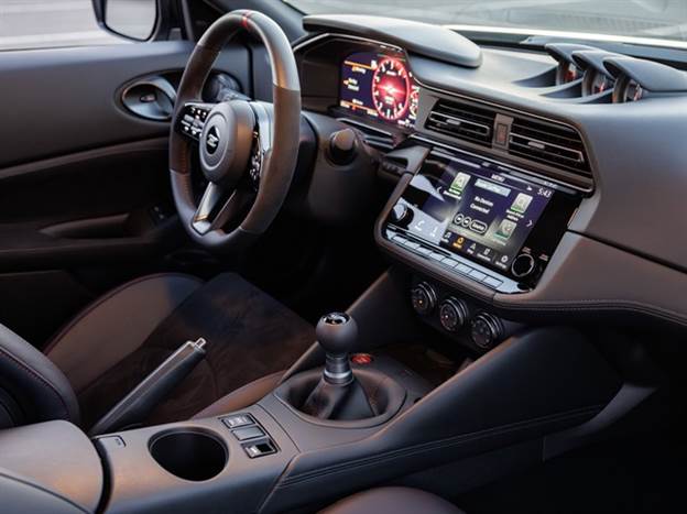 ועכשיו גם לה יש תיבה ידנית