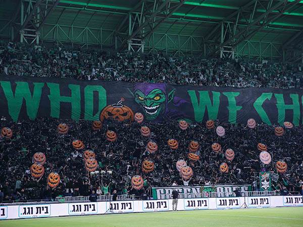 מלמד עוד חגג שער מצמק שגרם להרבה עניין (מאור אלקסלסי)