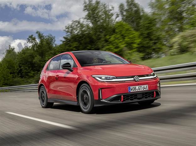 היא לא מהירה או קלה יותר מהפולו GTI המוכרת