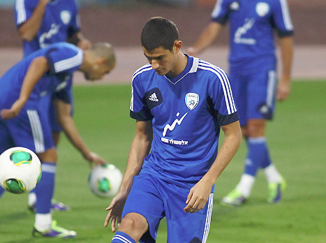 ביטון. פרץ בתקופתו של פרננדס (אלן שיבר)