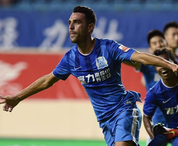 כבש בצרורות גם בסין. "לא קיבלתי הצעה מטוטנהאם או מליברפול"