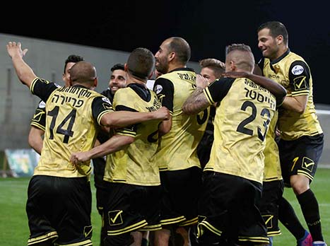 מימר ניסה להוריד אותם לקרקע