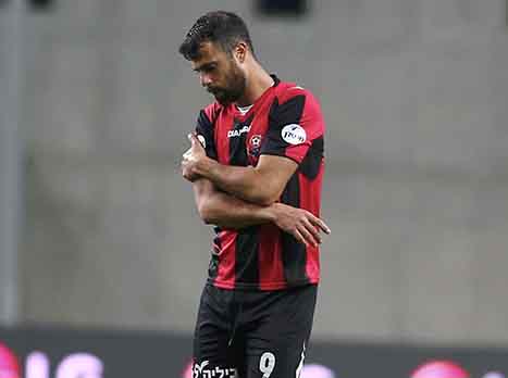 בן בסט מתוסכל. הפלייאוף העליון התרחק (אלן שיבר)