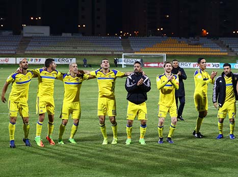 מכבי ת"א ממשיכה לרדוף (לירון מולדובן)