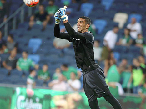 "ספורטאי ענק". גורש