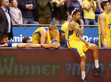 הפסד ליגה שלישי בהיכל (אלן שיבר)