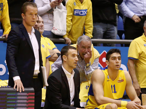 הפסד מספר 11 העונה בהיכל (אלן שיבר)