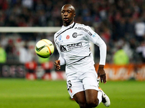 קונטה במדי ריימס בעונה שעברה. פיחות במעמדו והתקרית האלימה הובילו לעזיבתו (Getty)