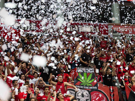 מופע קונפטי דחה את הפתיחה (עודד קרני)