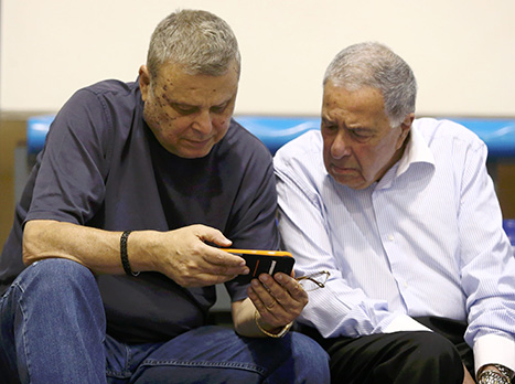 מזרחי ופדרמן. הראשון דוחף לפיטורים, האחרון הסיר את המכשול האחרון (אלן שיבר)