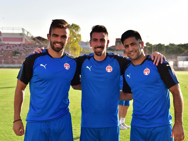 עם ברדה ו-ויטור. יוכיח את עצמו? (האתר הרשמי של הפועל ב"ש)