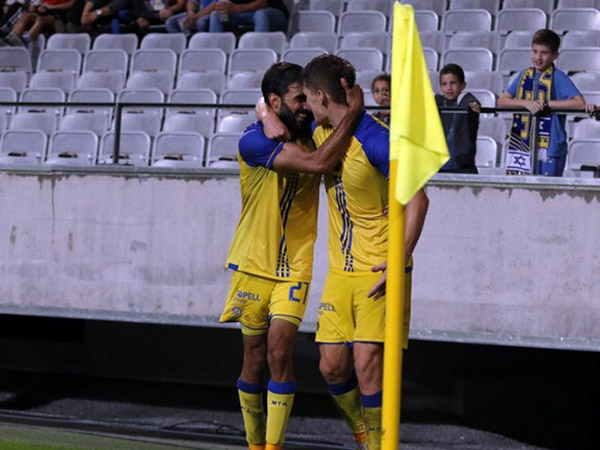 הכובש והמבשל. זכו למחמאות