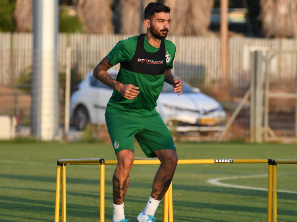 יתלבש למשחק הקרוב. קלאוס