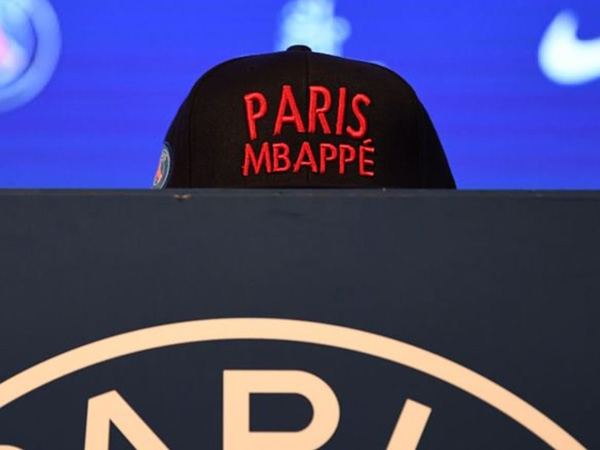 לא רק לניימאר הכינו כובע (צילום: פ.ס.ז')