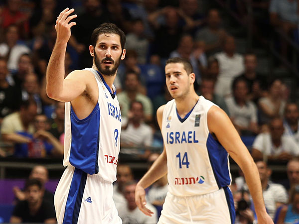 "נמשיך להילחם כדי להחזיר את הכבוד" (אלן שיבר)