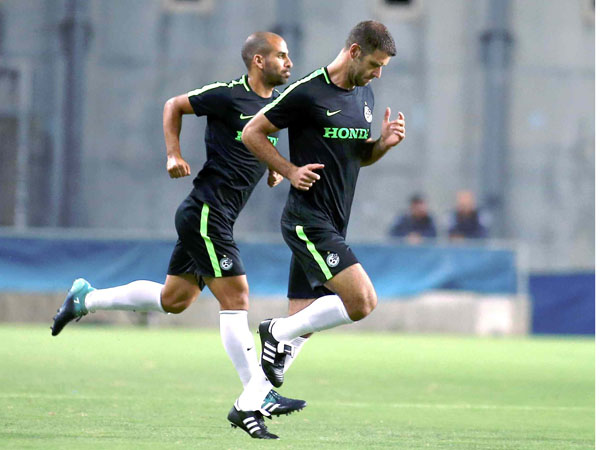 קינן יירד לספסל