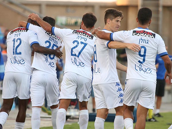 ק"ש רוצה לנצח לעיני הקהל הביתי (סוכנות ג'יני)