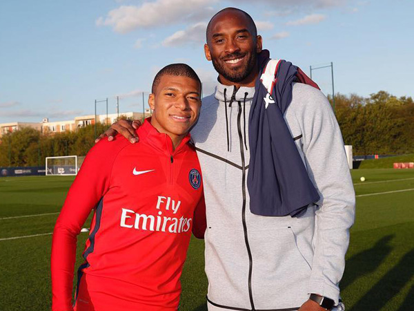 אמבפה עם קובי: "הוא אגדה חיה"