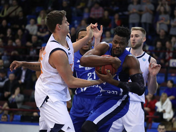 אדריאן. הבולט בהרצליה (FIBA)