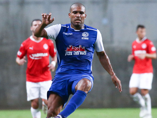 מגבו היה על הכוונת, פ"ת מסרבת לשחררו (דני מרון)