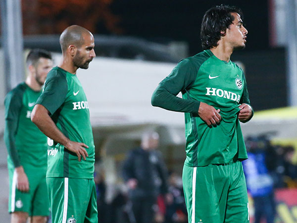 קהת ספג קללות, שחקנים כעסו על הקהל (צילום: דני מרון)