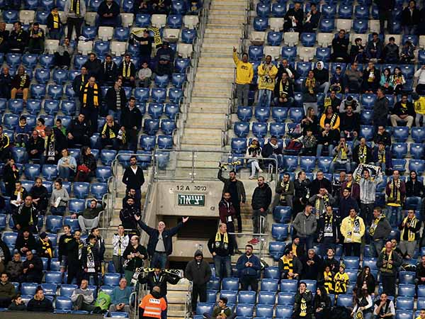 אוהדי נתניה. הרוב נשאר בחוץ (אלן שיבר)