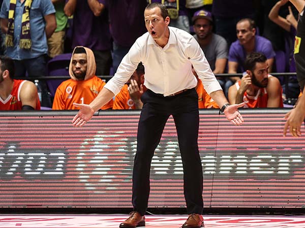 ברנר לא מרוצה (מנהלת)