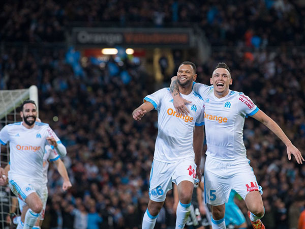 התבססו במקום השלישי