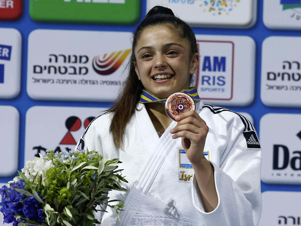 פרימו. קרובה לסנסציה אדירה (אלן שיבר)