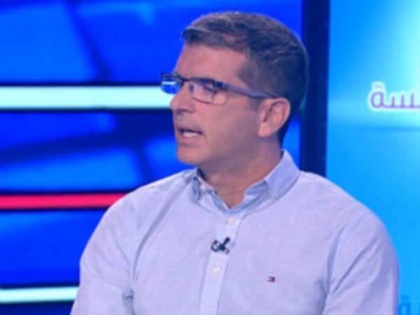 סוער מאחורי הקלעים. טפר