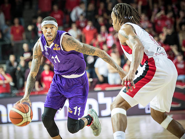 ליבינגסטון. תחנה שלישית בישראל (מנהלת הליגה)