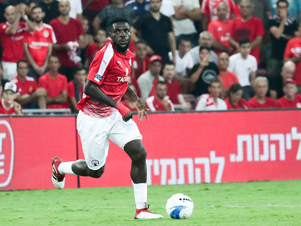 אוגו יאריך חוזה (אלן שיבר)