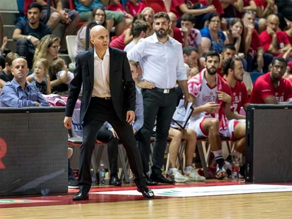 חצי עבודה. פרנקו (FIBA)