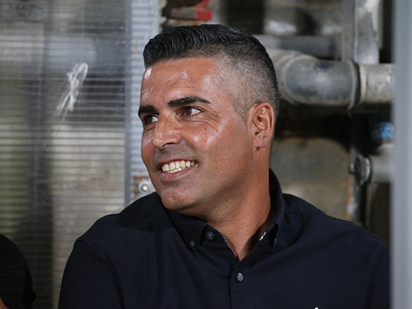 יצטרך להיזהר מהמתפרצות של חדרה. סילבס (אנצ'ו גוש, סוכנות ג'יני)