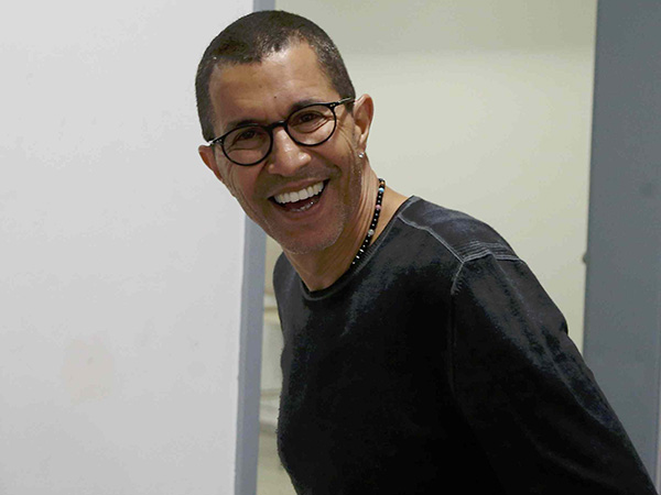 טביב. "עדיין בקשר מצויין איתו" (אלן שיבר)