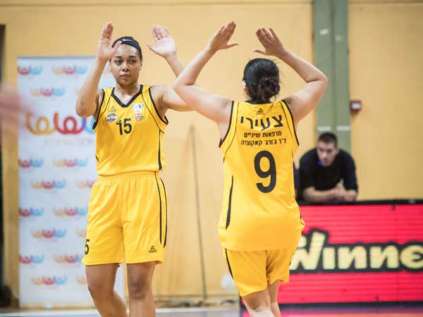 צעירי וגריי חוגגות (עודד קרני, באדיבות מנהלת ליגת העל לנשים)