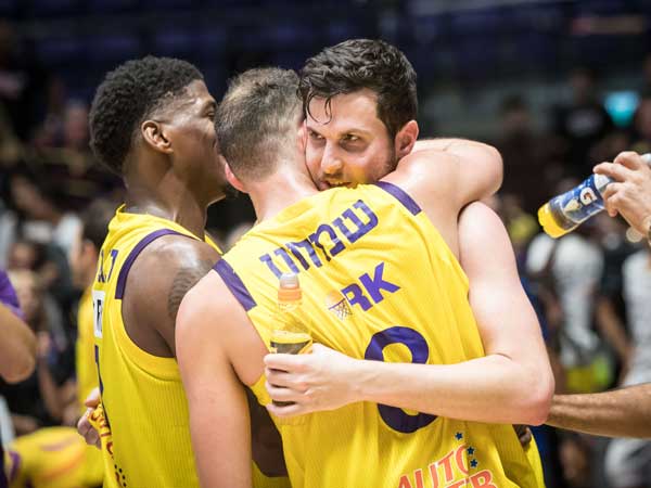 (מנהלת הליגה)