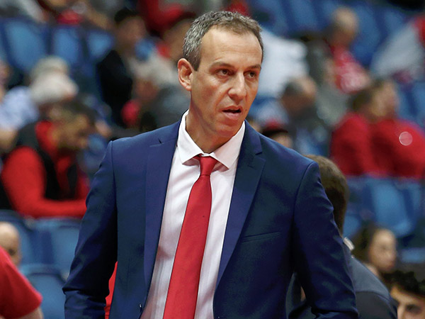 קטש: "פלדין סקורר ברמות הגבוהות" (אלן שיבר)