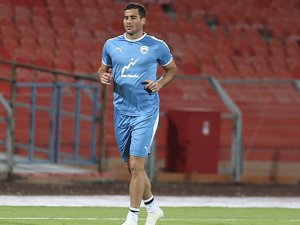 לא ישחק. חמד (אלן שיבר)