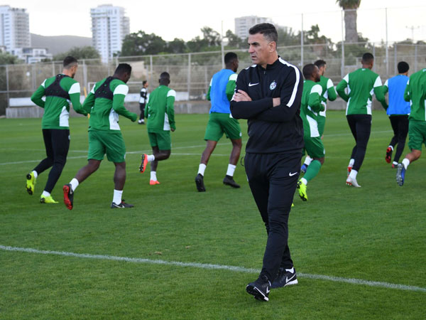 אימון בכורה לבלבול (האתר הרשמי של מכבי חיפה)