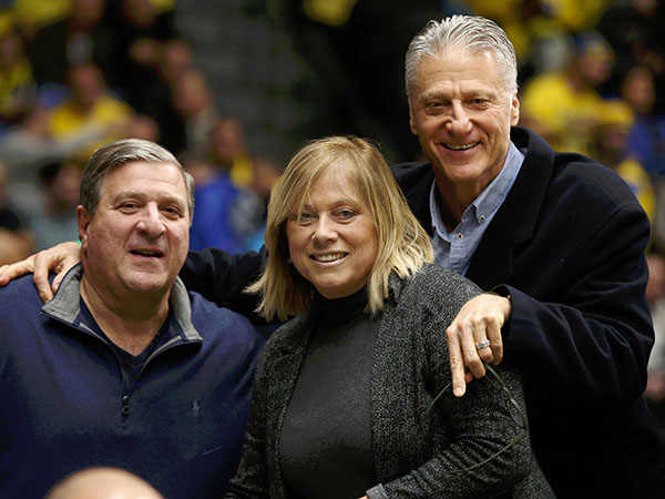 מיקי ברקוביץ' הגיע לתמוך בצהובים (אלן שיבר)