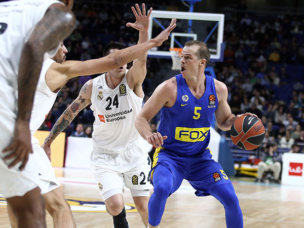 רול. מנקודות האור הבודדות (אלן שיבר, מדריד)