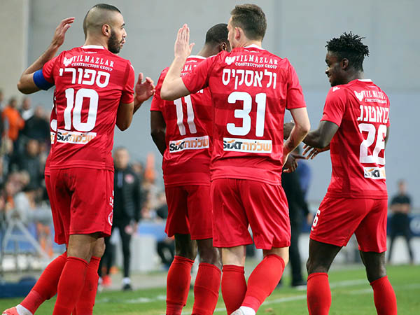 יכולים לחגוג. שחקני הפועל (אודי ציטיאט)