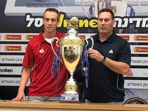 גודס וקטש עם הגביע