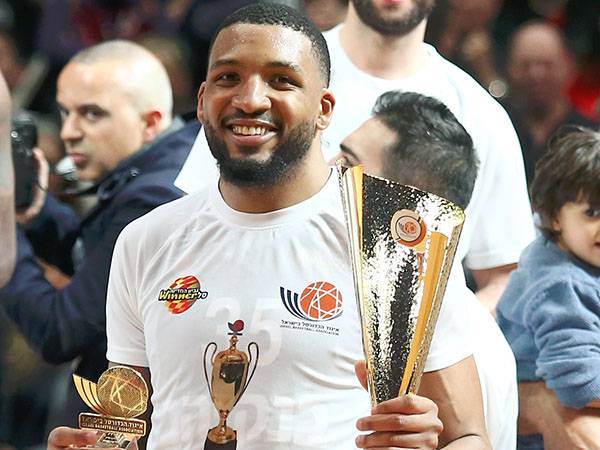 תומאס המצטיין, ה-MVP היא כל הקבוצה (אלן שיבר)