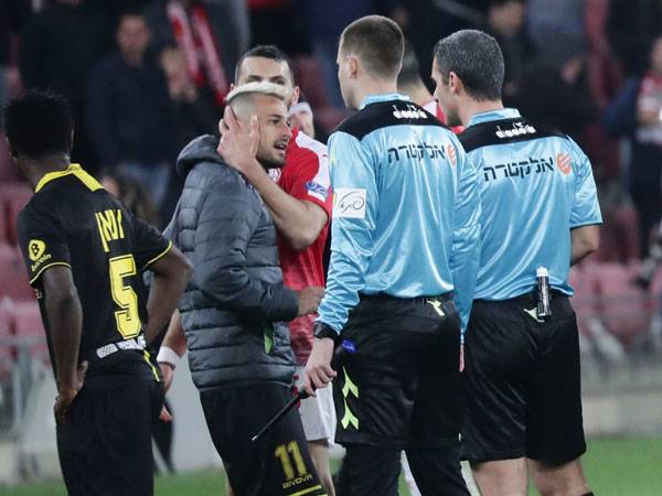 בוזגלו. מסר פייסני (דני מרון)