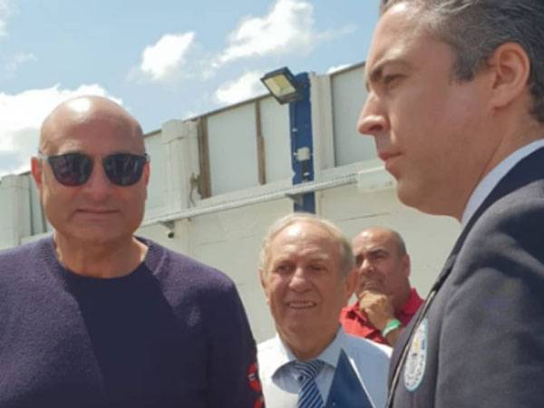 זוארץ. הגיע לתת כבוד