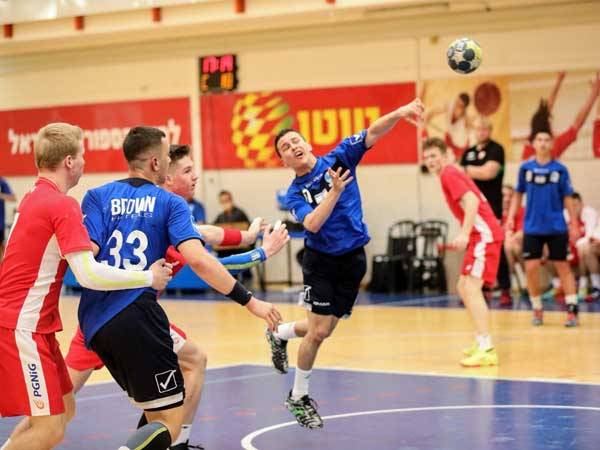 ניצחון ותיקו מול הפולנים (הדר ואן קולא, איגוד הכדוריד)