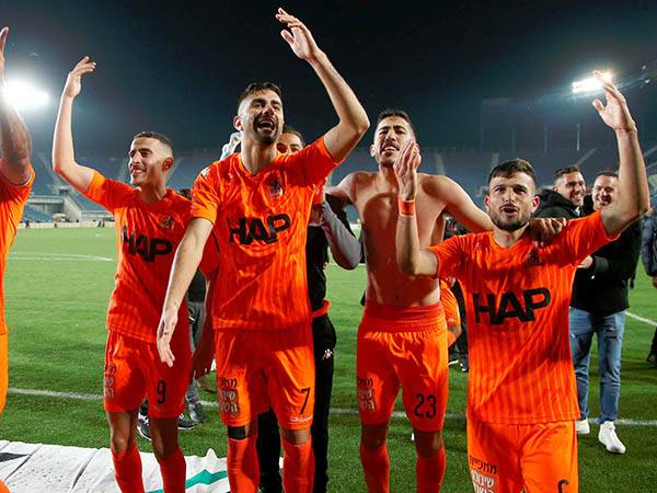 "מאחלת לבני יהודה רק טוב" (אלן שיבר)